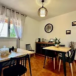 Riba D'aude Privatif Proximite Aeroport Et De La Cite Medievale Bed and Breakfast