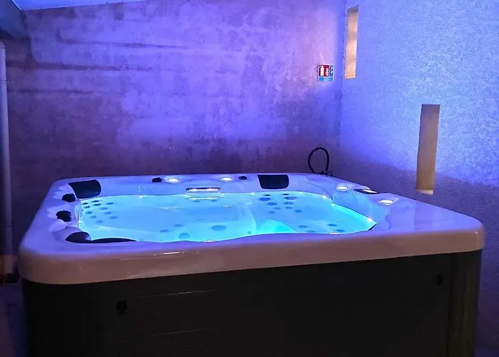 Riba D'aude Privatif Proximite Aeroport Et De La Cite Medievale Bed & Breakfast